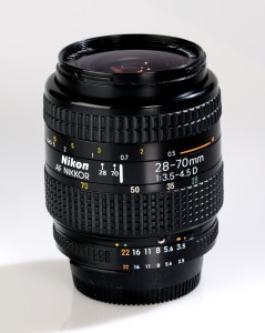 Nikon 28-70mm AF F3,5 - F4,5 / Seria nr: 3080097 Nikon 28-70mm AF F3,5 - F4,5