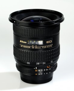 Nikon 18 - 35mm F3.5 ED Nikon 18 - 35mm F3.5 ED
