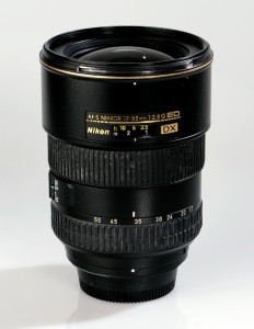Nikon 17-55 mm F2,8G DX AF-S / Serial nr: 251313 Nikon 17-55 mm F2,8G DX AF-S